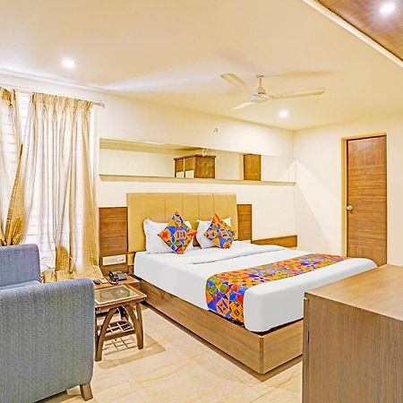 Fabhotel Prime Sky Light Vadodara Exterior foto