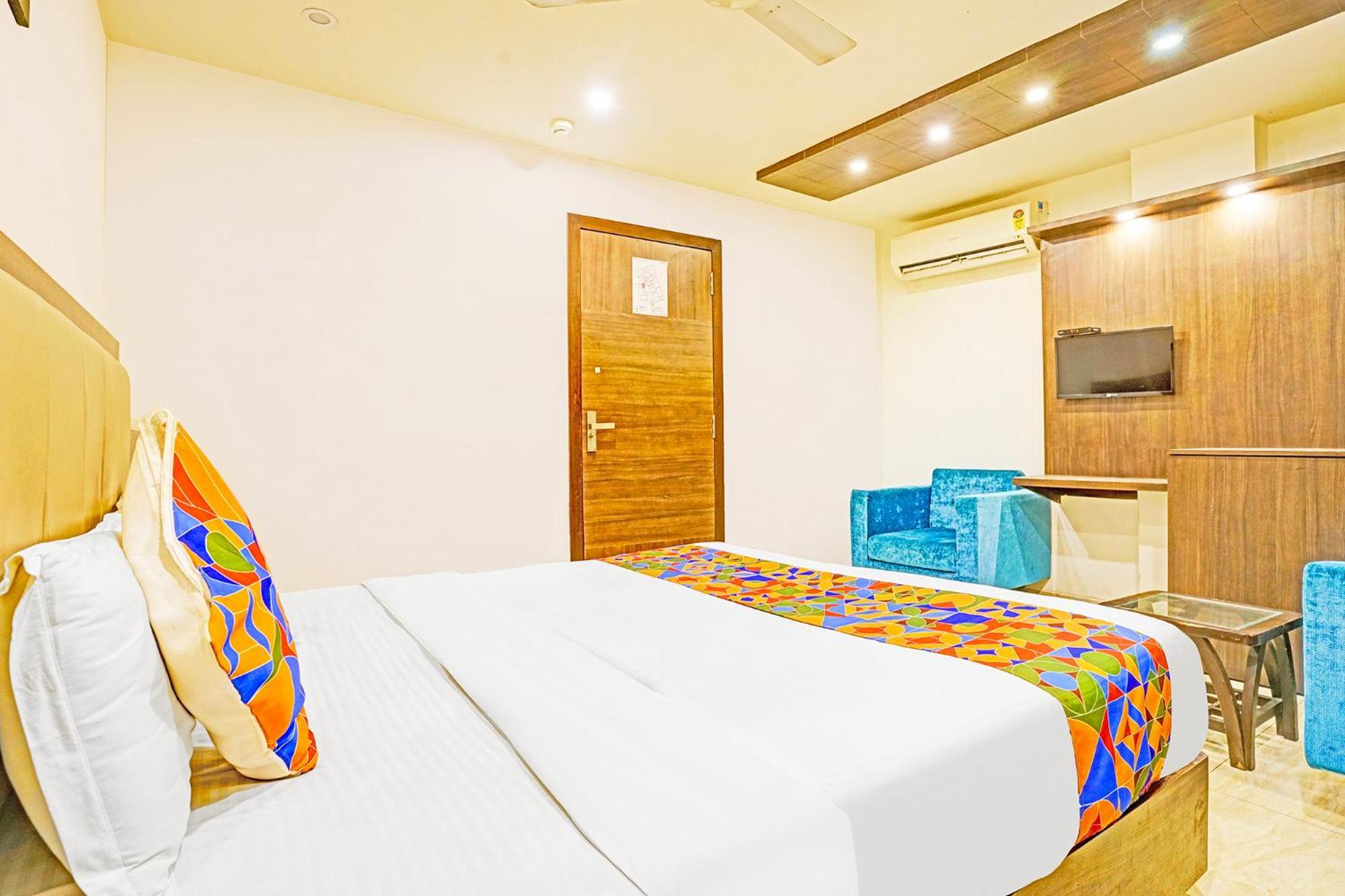 Fabhotel Prime Sky Light Vadodara Exterior foto