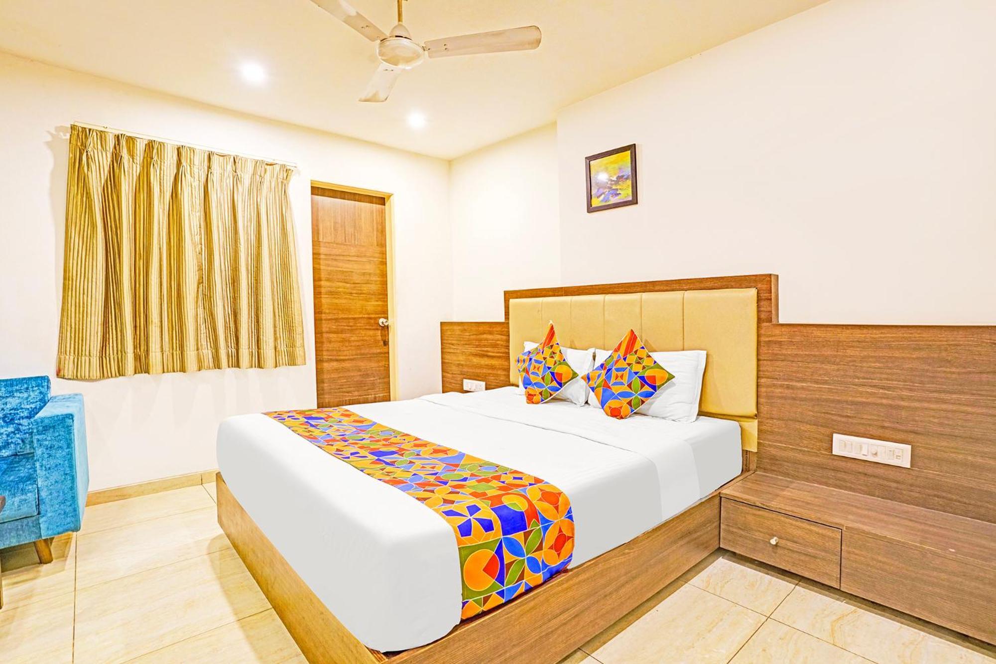 Fabhotel Prime Sky Light Vadodara Exterior foto