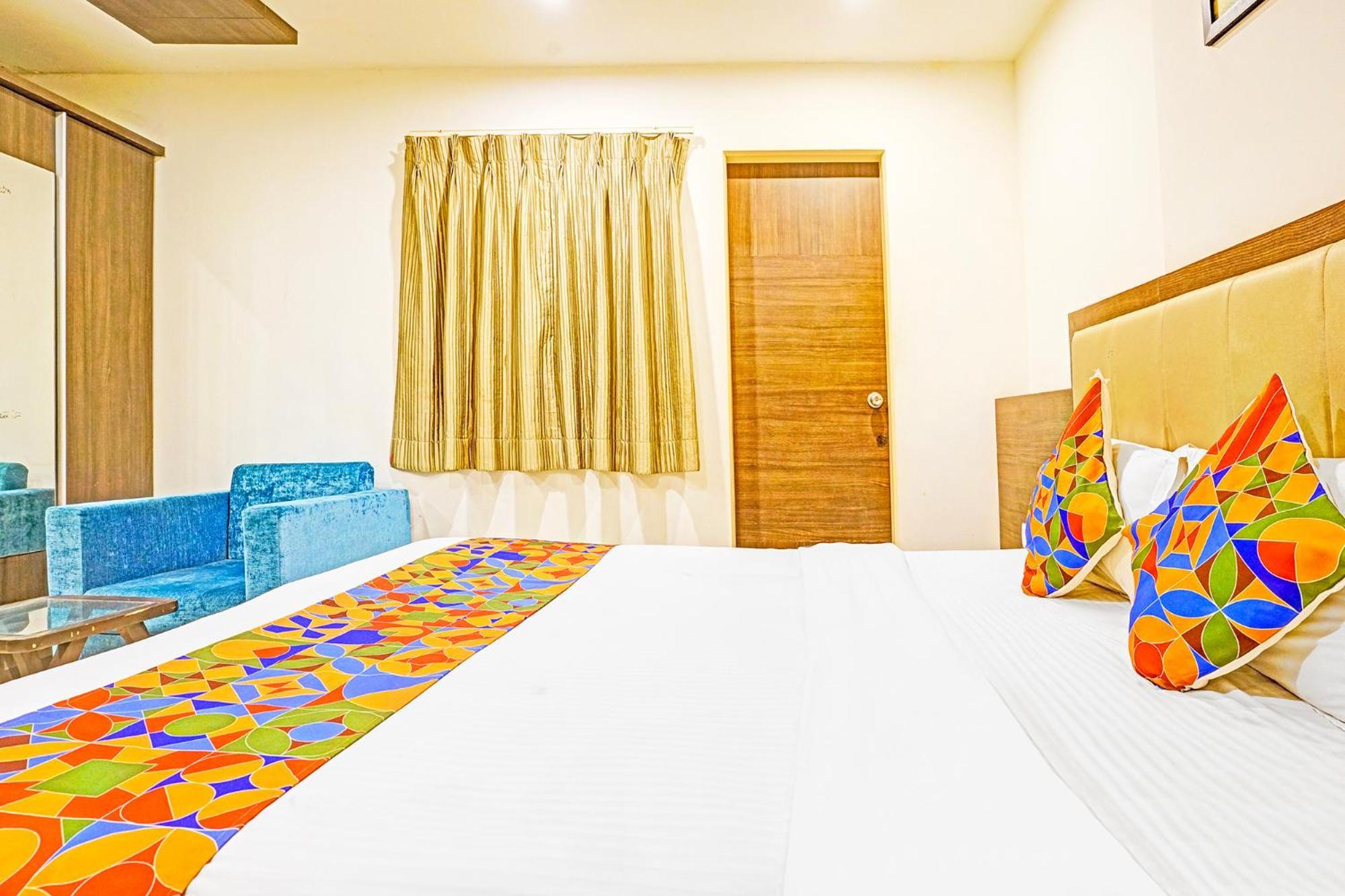 Fabhotel Prime Sky Light Vadodara Exterior foto