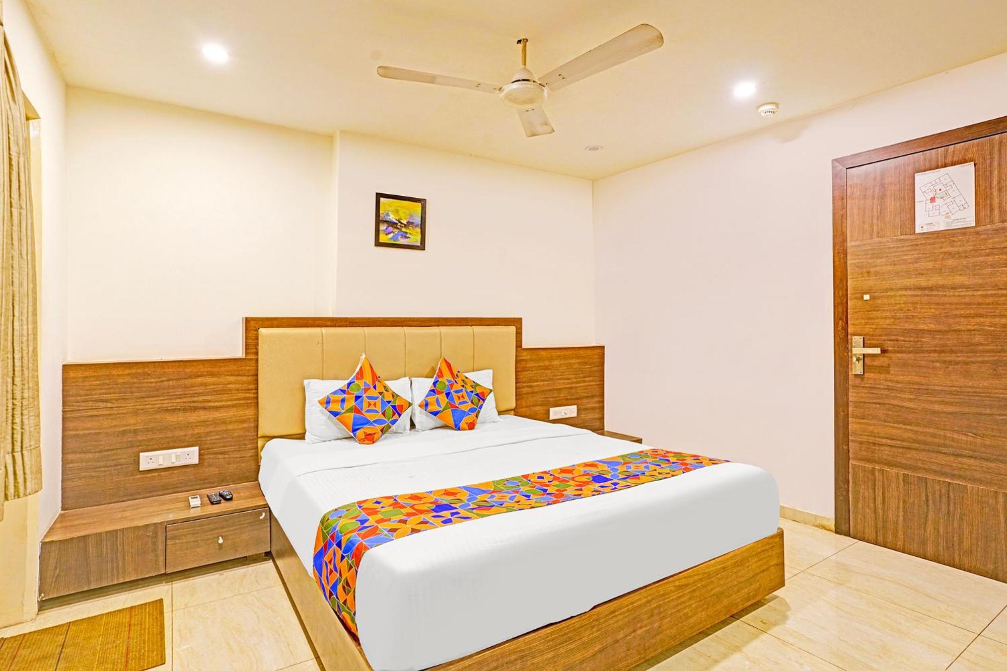 Fabhotel Prime Sky Light Vadodara Exterior foto