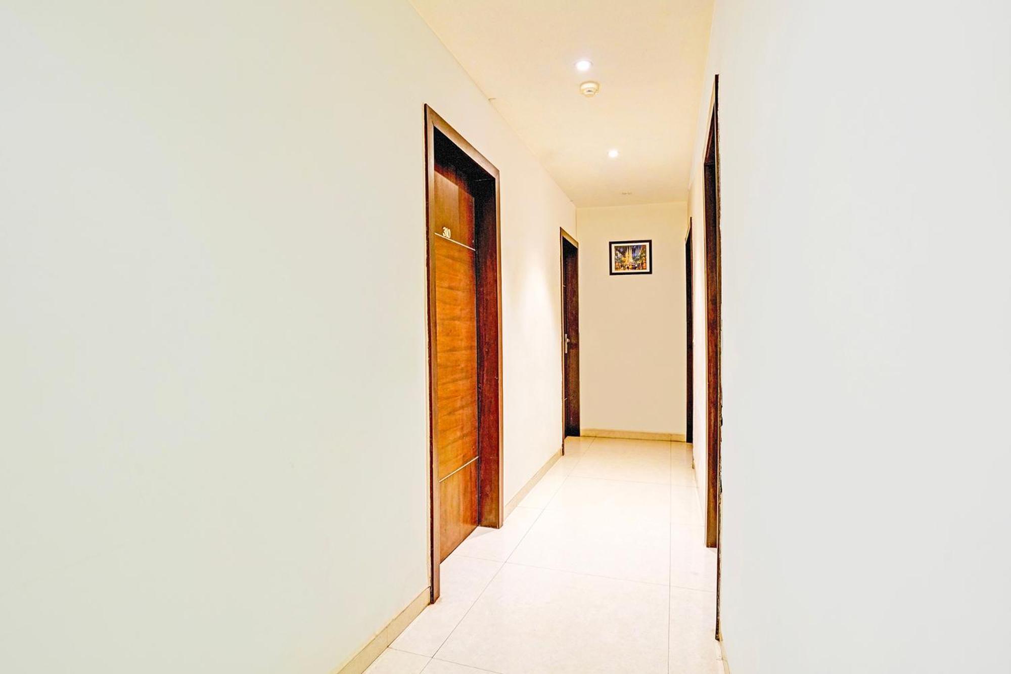 Fabhotel Prime Sky Light Vadodara Exterior foto