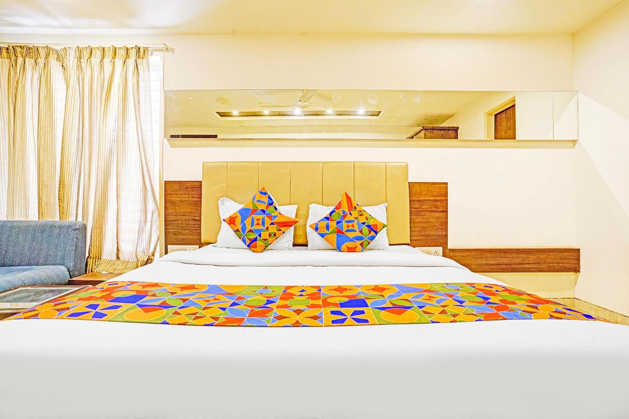 Fabhotel Prime Sky Light Vadodara Exterior foto