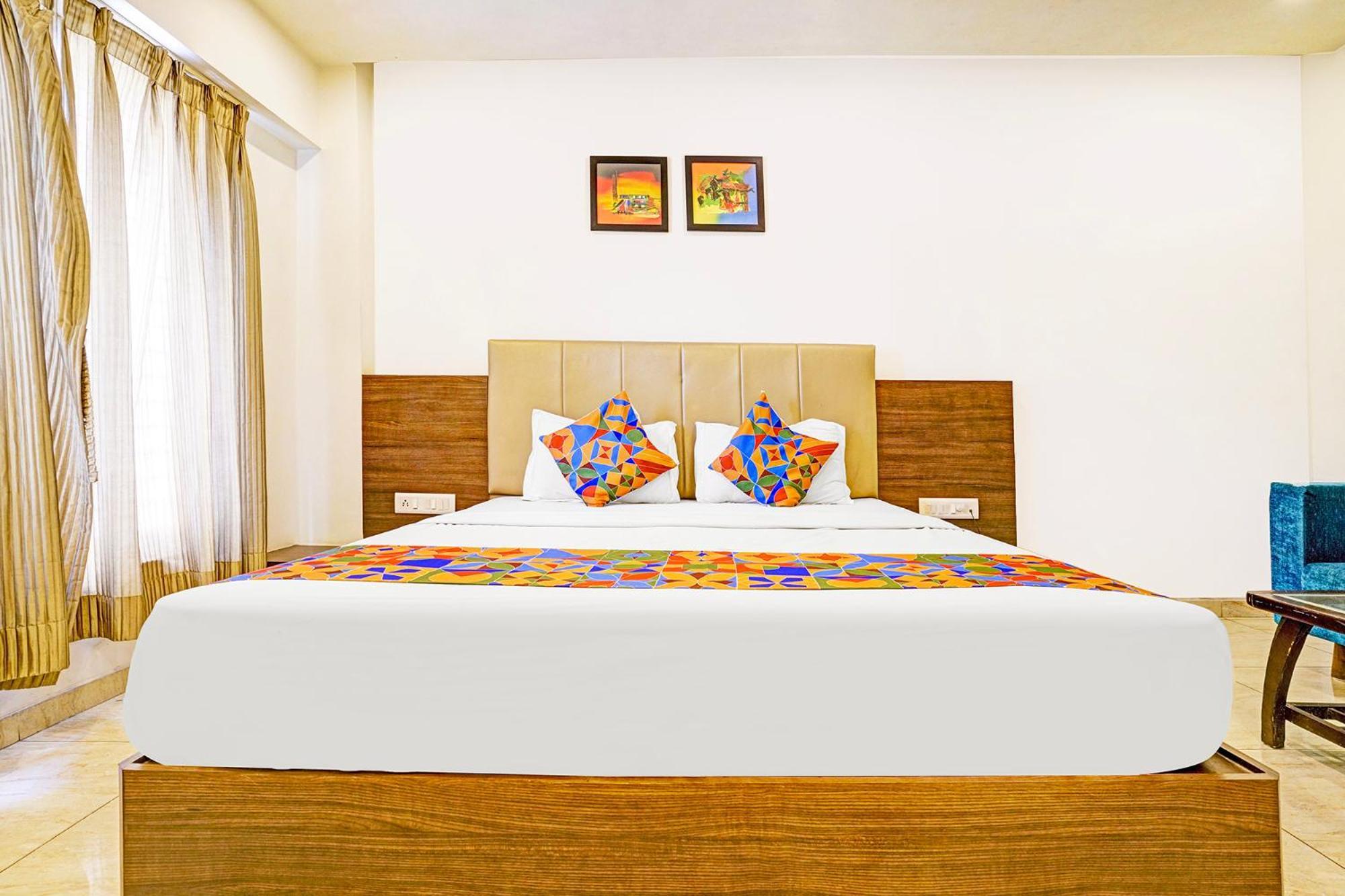 Fabhotel Prime Sky Light Vadodara Exterior foto
