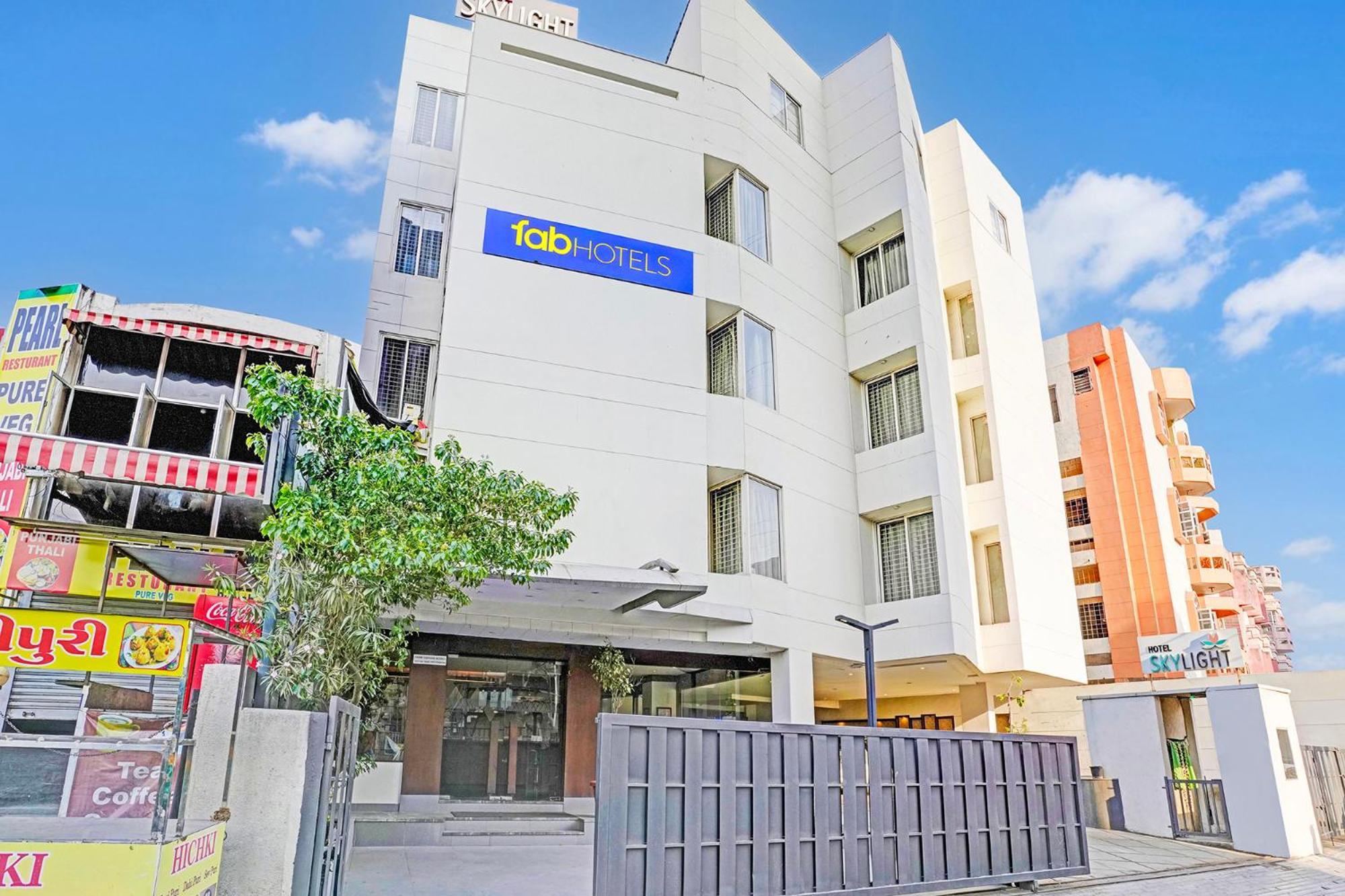 Fabhotel Prime Sky Light Vadodara Exterior foto